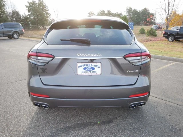 2022 Maserati Levante - Image 6 of 19