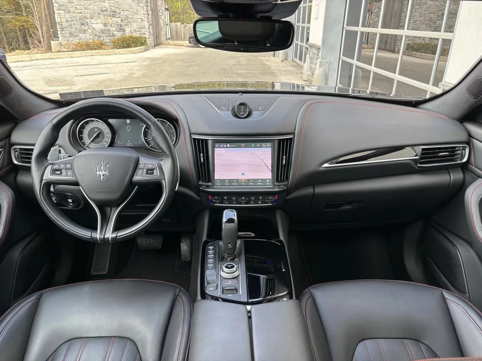 2022 Maserati Levante - Image 6 of 11