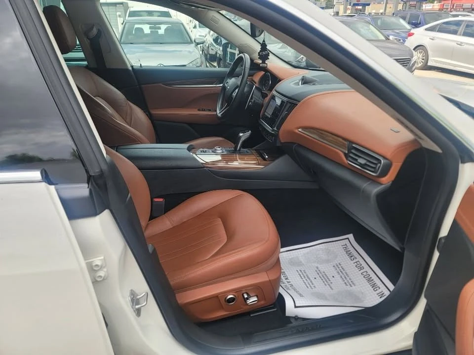 2022 Maserati Levante - Image 12 of 20