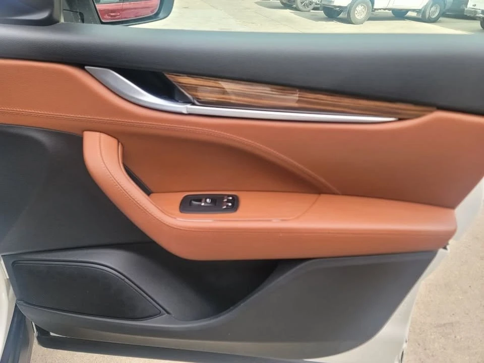 2022 Maserati Levante - Image 14 of 20