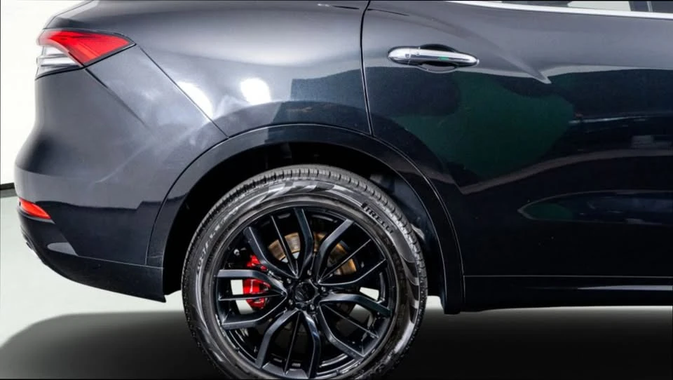 2022 Maserati Levante - Image 6 of 16