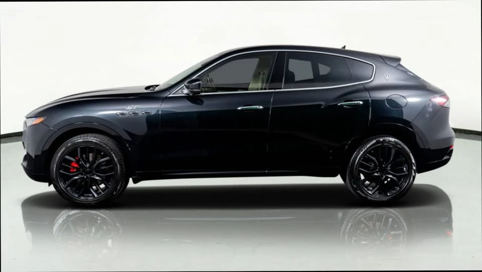 2022 Maserati Levante - Image 15 of 16