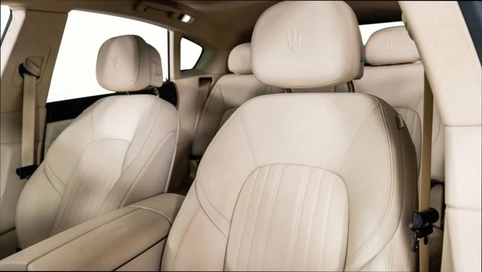 2022 Maserati Levante - Image 3 of 16