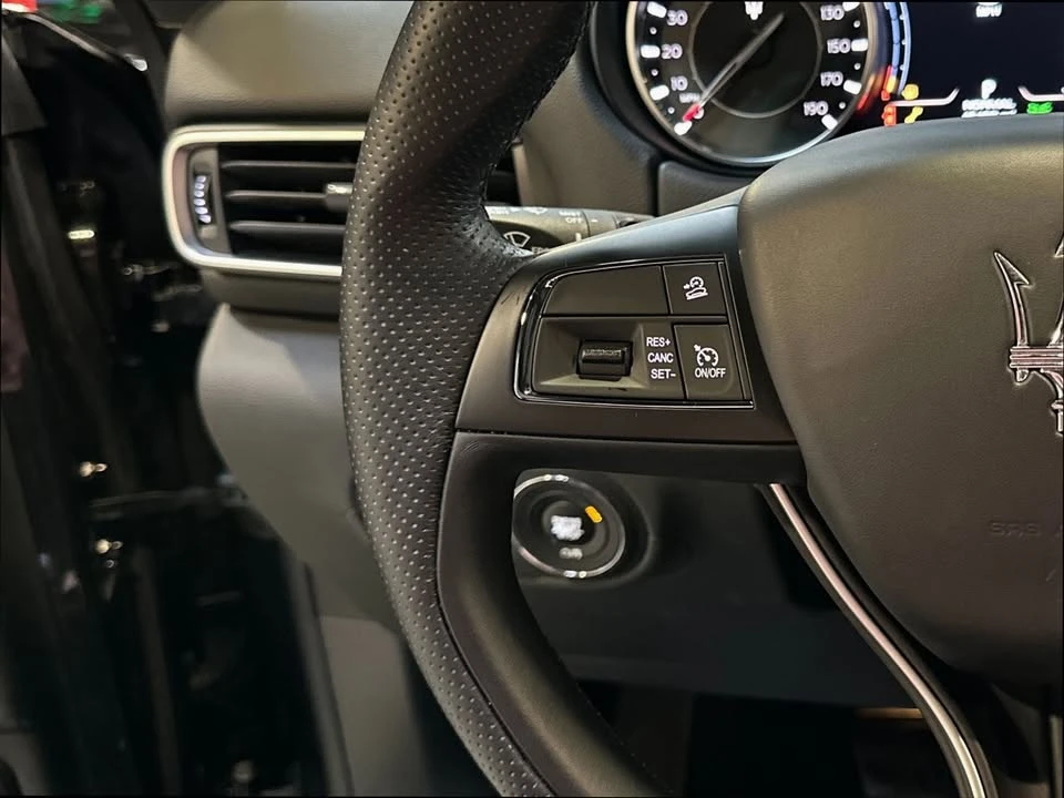 2022 Maserati Levante - Image 16 of 16