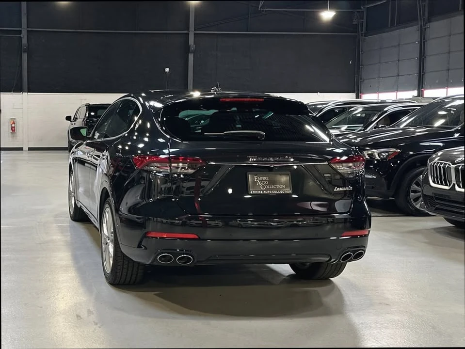 2022 Maserati Levante - Image 5 of 16