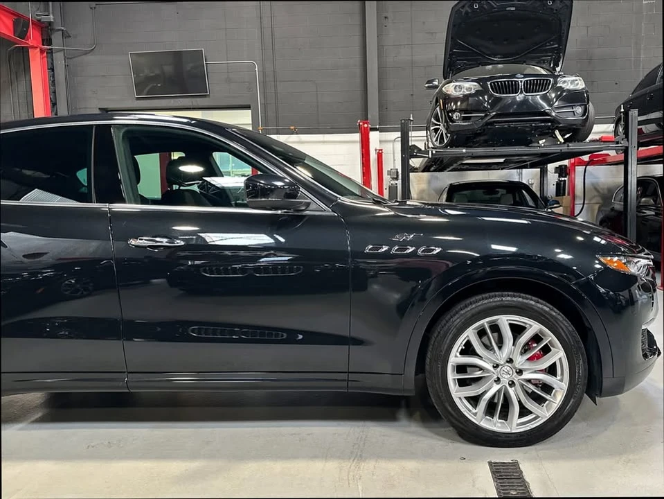 2022 Maserati Levante - Image 10 of 16