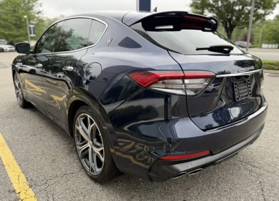 2022 Maserati Levante - Image 5 of 11