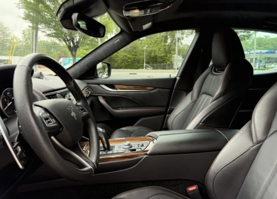 2022 Maserati Levante - Image 7 of 11