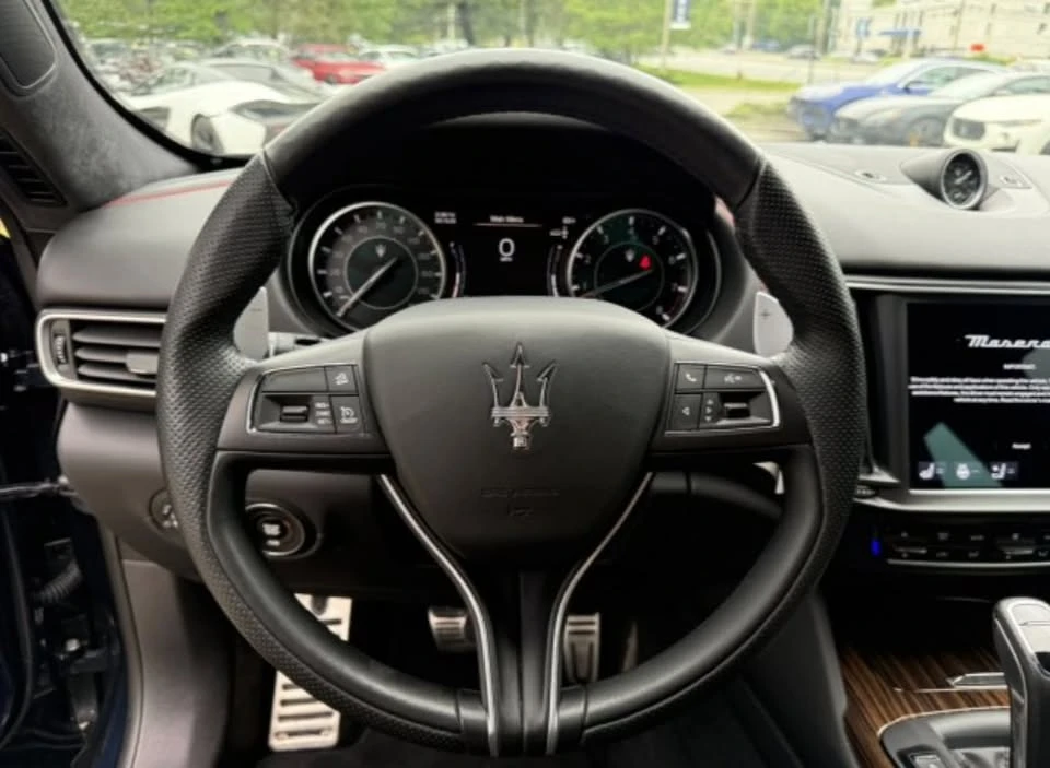 2022 Maserati Levante - Image 10 of 11