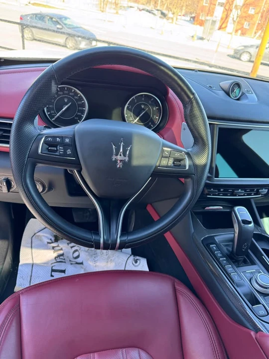 2022 Maserati Levante Modena - Image 12 of 17