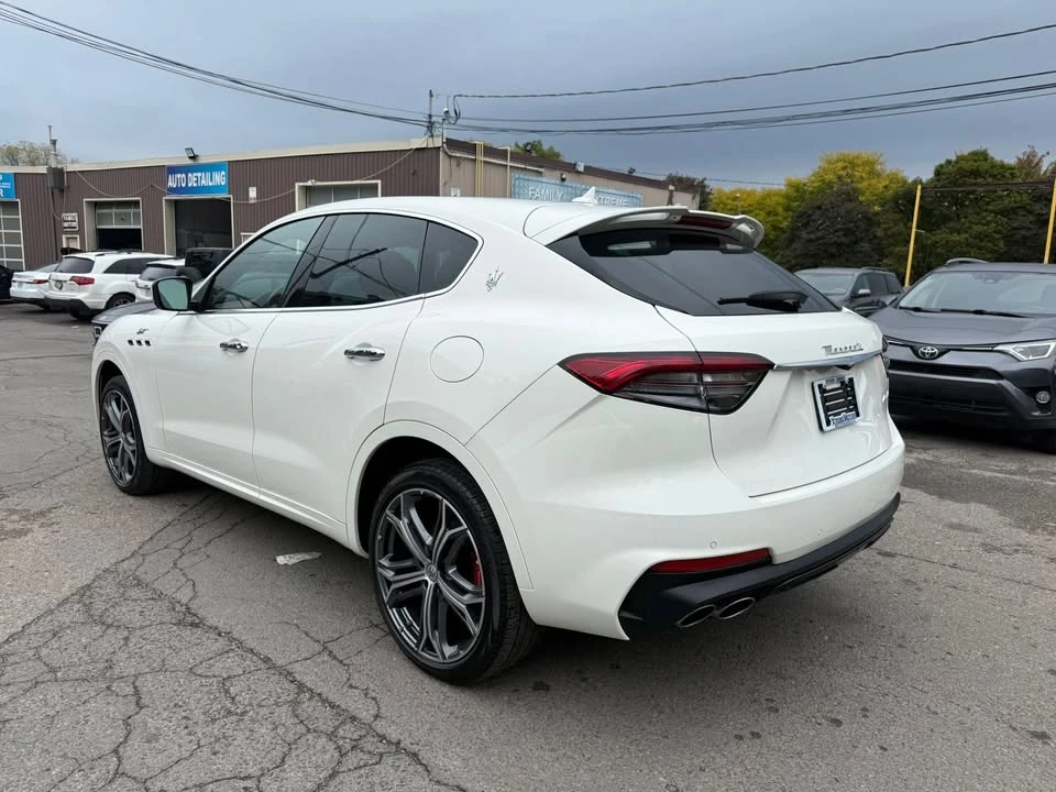 2022 Maserati Levante Modena - Image 6 of 17