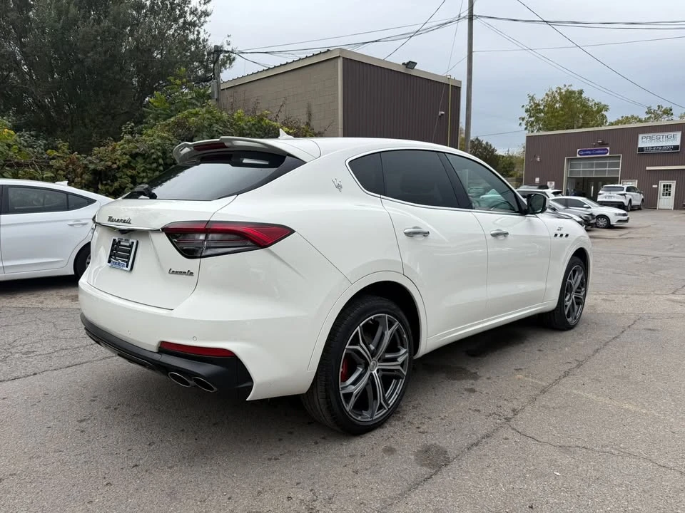 2022 Maserati Levante Modena - Image 4 of 17