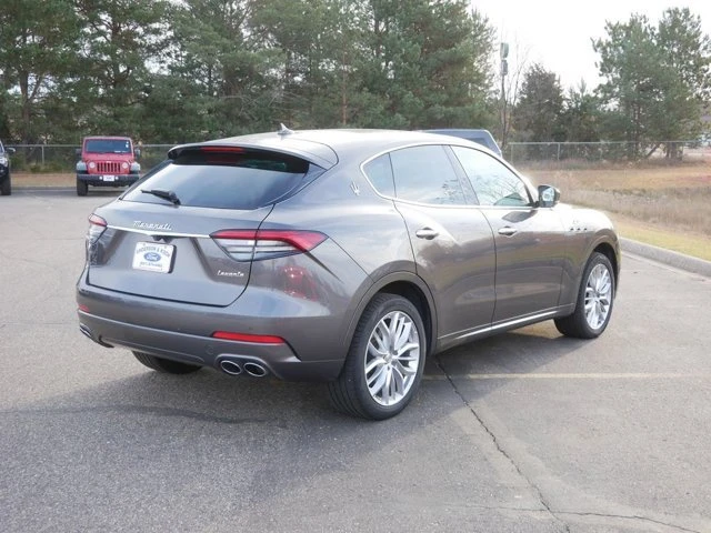 2022 Maserati Levante - Image 5 of 20