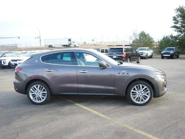 2022 Maserati Levante - Image 4 of 20