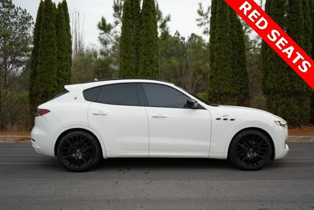 2022 Maserati Levante - Image 7 of 17