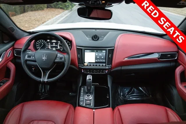 2022 Maserati Levante - Image 2 of 17