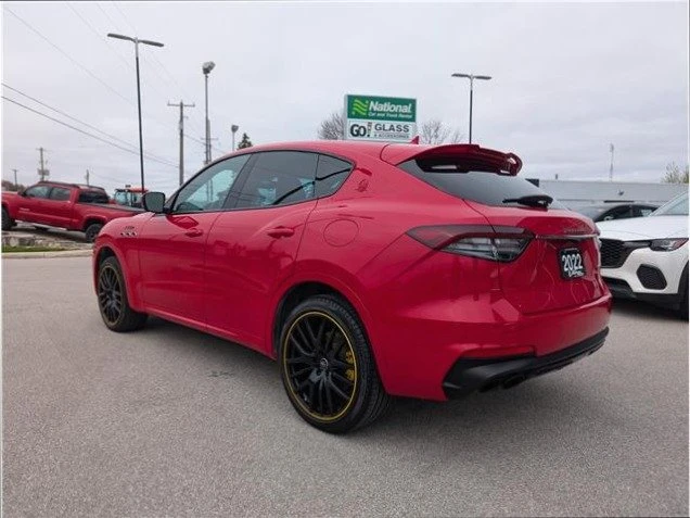 2022 Maserati Levante - Image 2 of 19