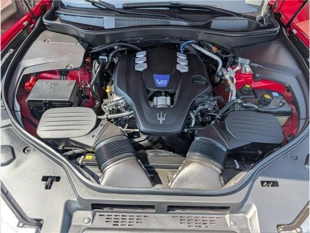 2022 Maserati Levante - Image 8 of 19