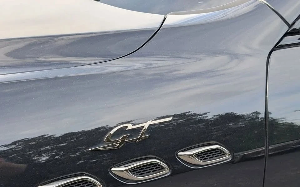 2022 Maserati Levante - Image 7 of 18