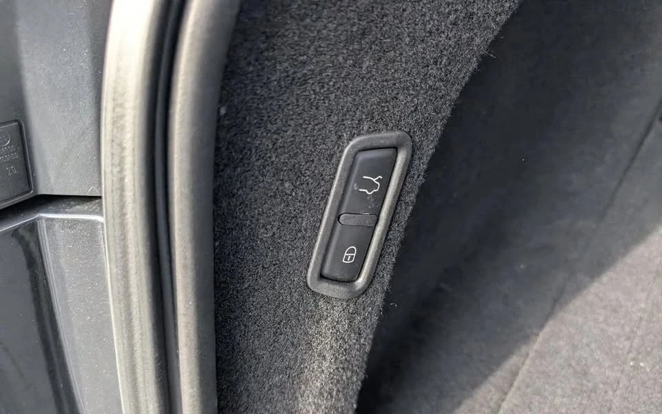 2022 Maserati Levante - Image 10 of 18