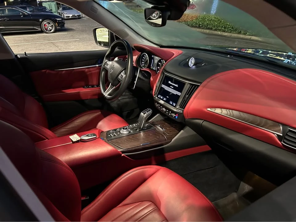 2022 Maserati Levante - Image 11 of 18