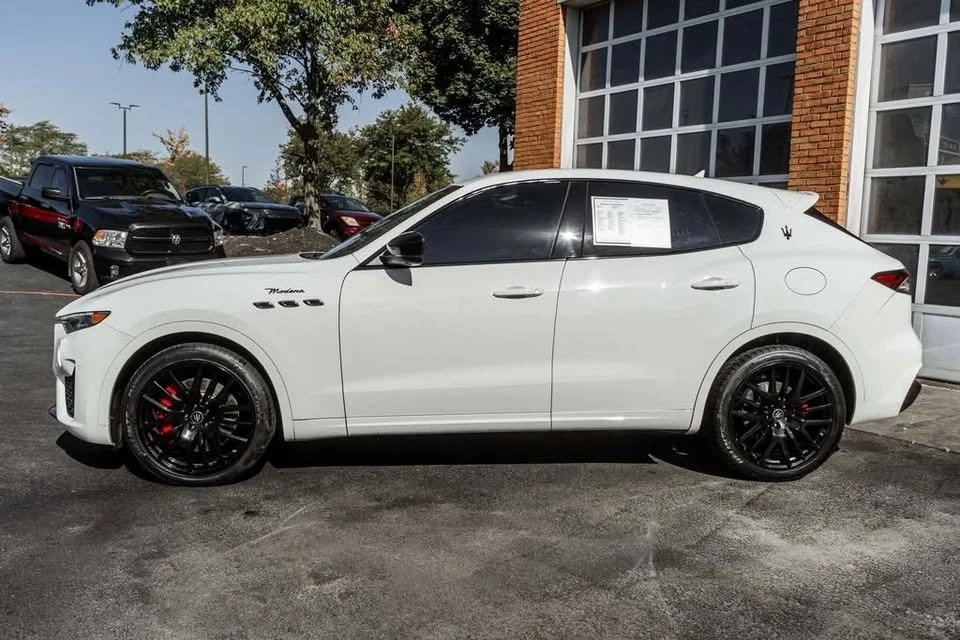 2022 Maserati Levante Modena - Image 7 of 17