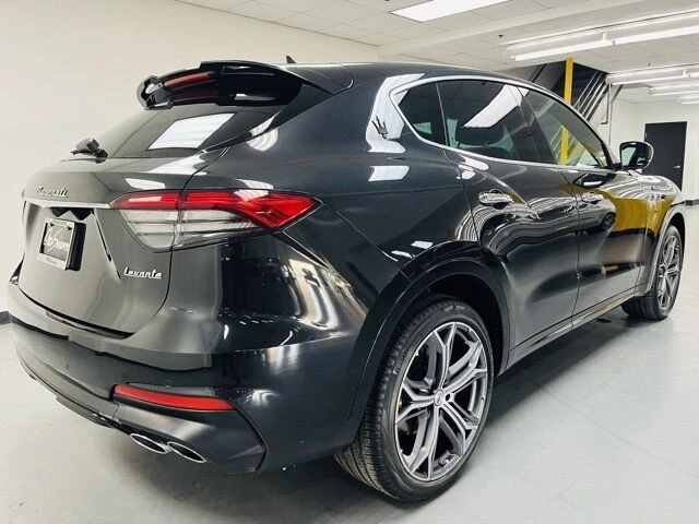 2022 Maserati Levante Modena - Image 7 of 20