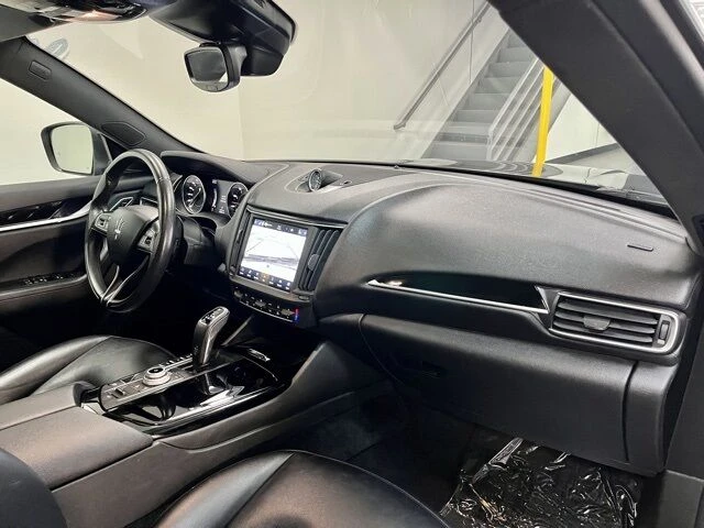 2022 Maserati Levante Modena - Image 13 of 20