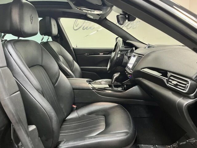 2022 Maserati Levante Modena - Image 12 of 20
