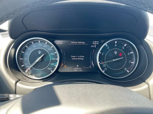 2022 Maserati Levante Modena - Image 17 of 20