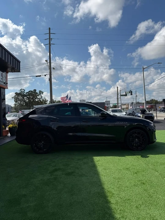 2022 Maserati Levante Modena - Image 5 of 13