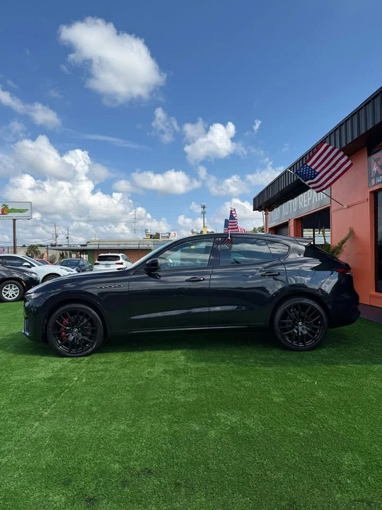 2022 Maserati Levante Modena - Image 4 of 13