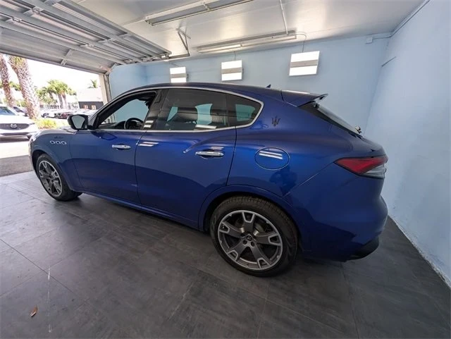 2022 Maserati Levante Modena - Image 9 of 15