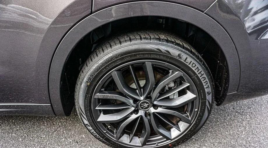2022 Maserati Levante Modena - Image 13 of 20