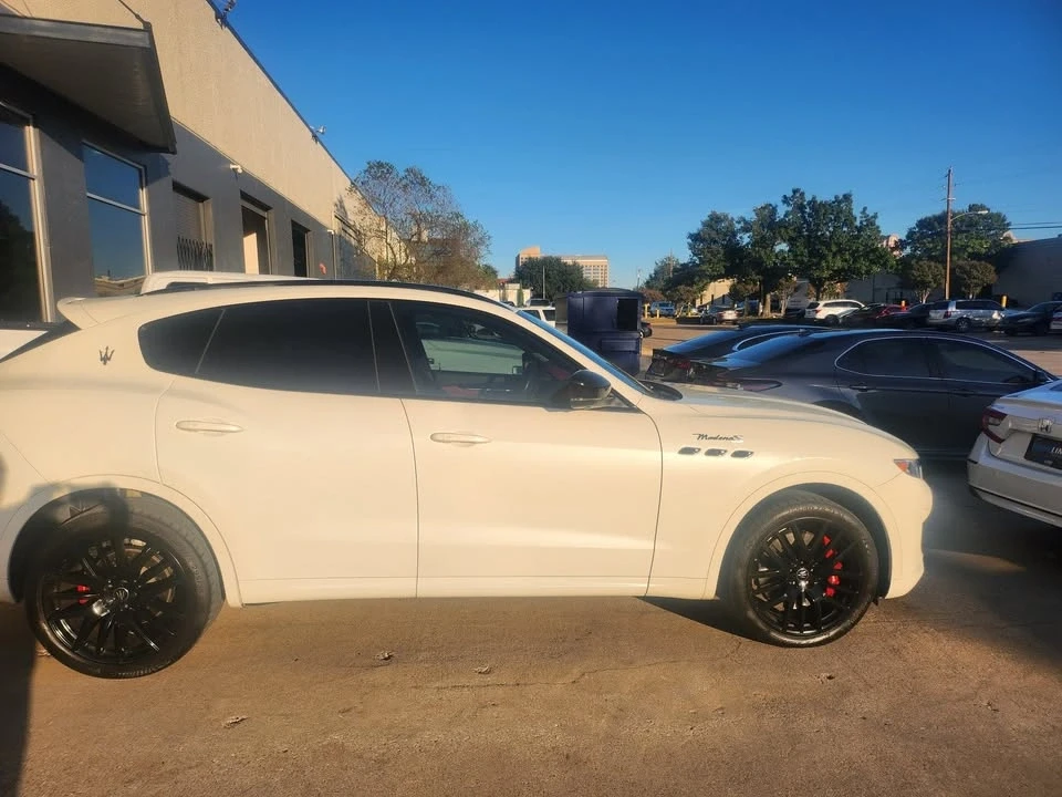 2022 Maserati Levante Modena - Image 5 of 12