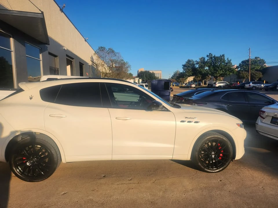 2022 Maserati Levante Modena - Image 3 of 9