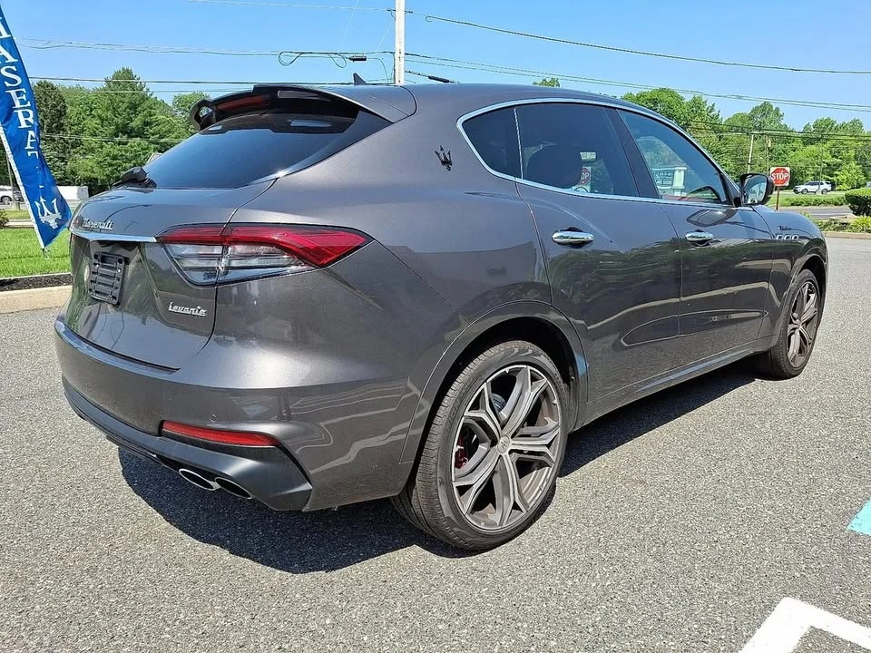 2022 Maserati Levante Modena - Image 3 of 11