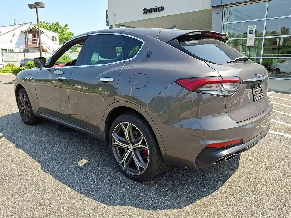 2022 Maserati Levante Modena - Image 5 of 11
