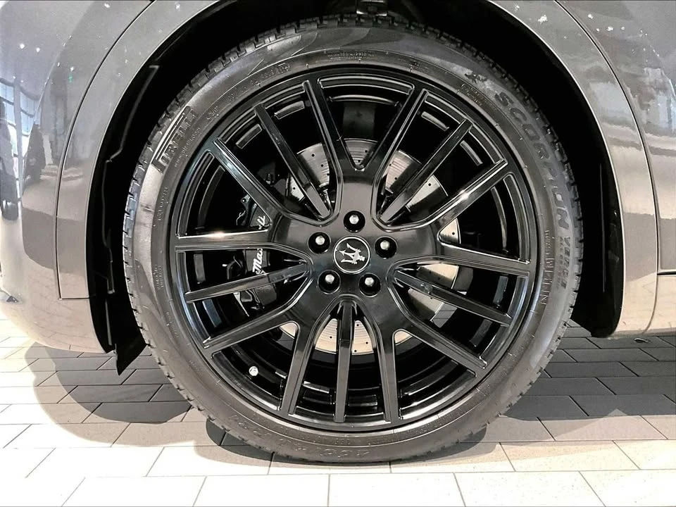 2022 Maserati Levante Modena - Image 11 of 20