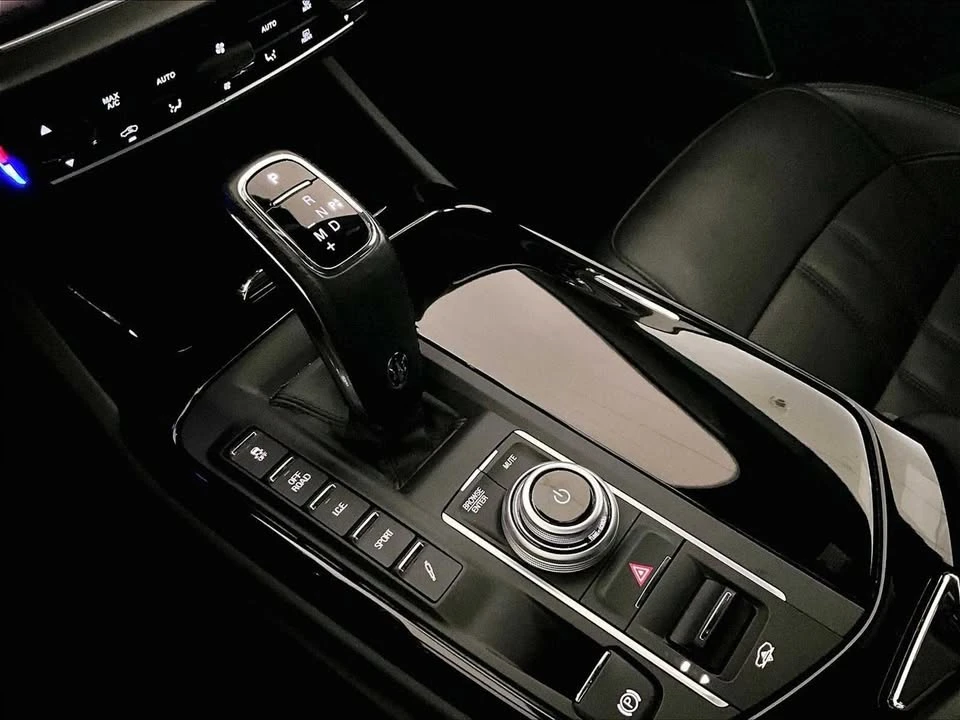 2022 Maserati Levante Modena - Image 17 of 20
