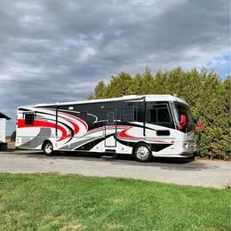 2022 Maserati Levante Modena - Image 15 of 17