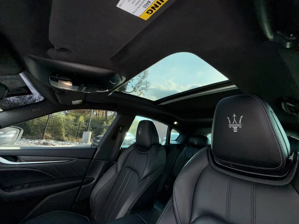 2022 Maserati Levante Modena - Image 6 of 9