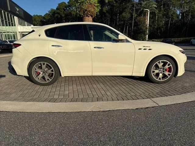2022 Maserati Levante Modena - Image 4 of 11