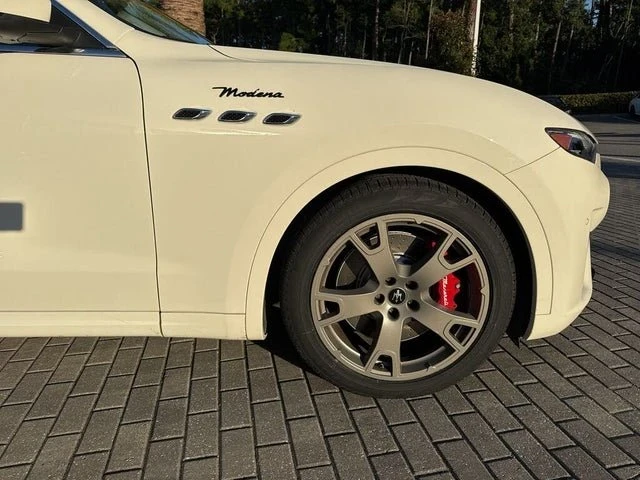 2022 Maserati Levante Modena - Image 5 of 11