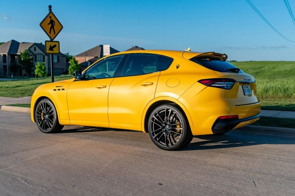 2022 Maserati Levante Modena - Image 2 of 5