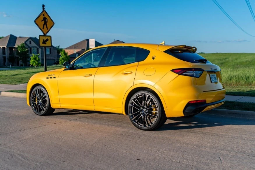 2022 Maserati Levante Modena - Image 3 of 7