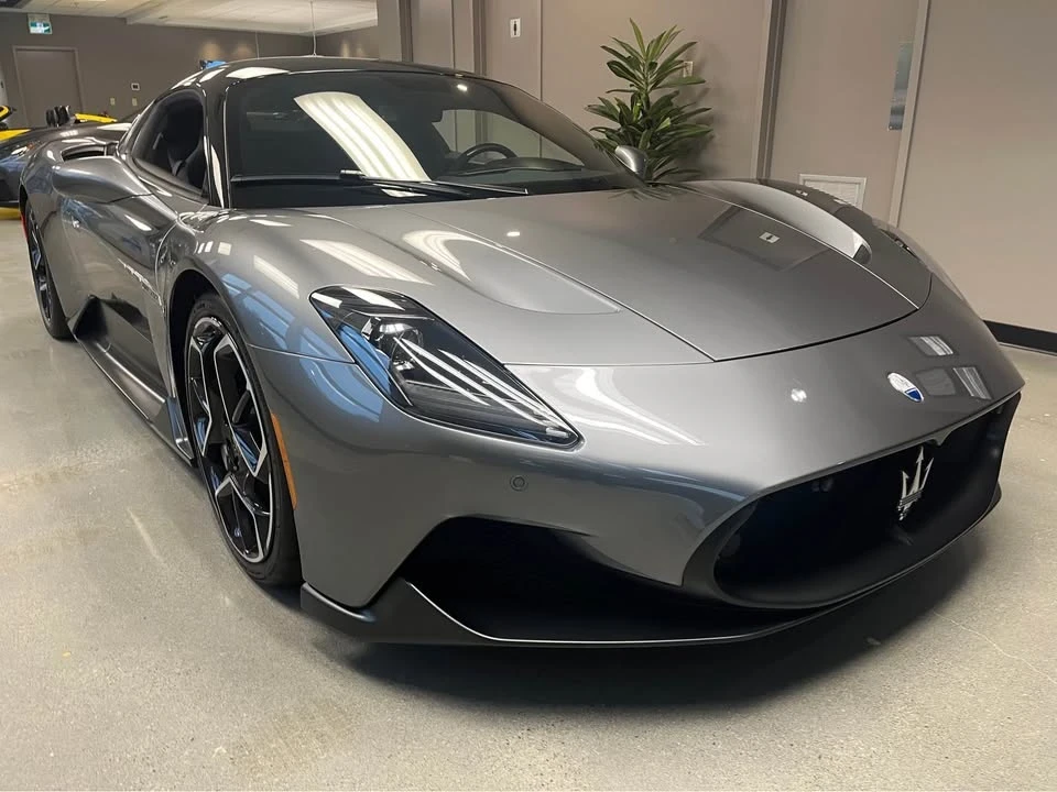 2022 Maserati MC20 - Image 2 of 17