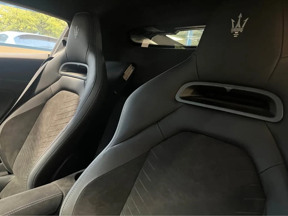 2022 Maserati MC20 - Image 16 of 17