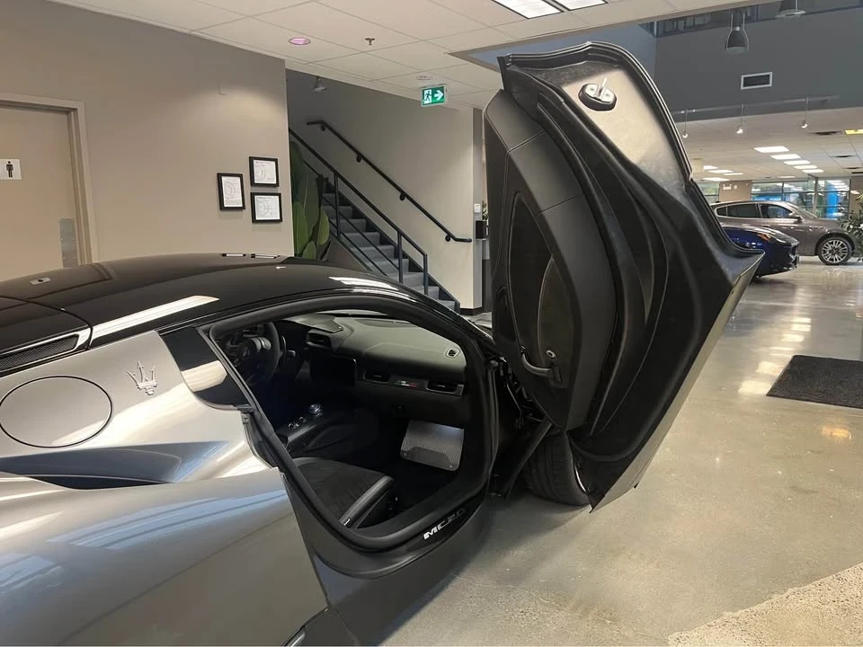 2022 Maserati MC20 - Image 11 of 17