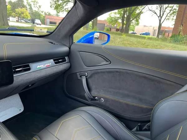 2022 Maserati MC20 - Image 10 of 17